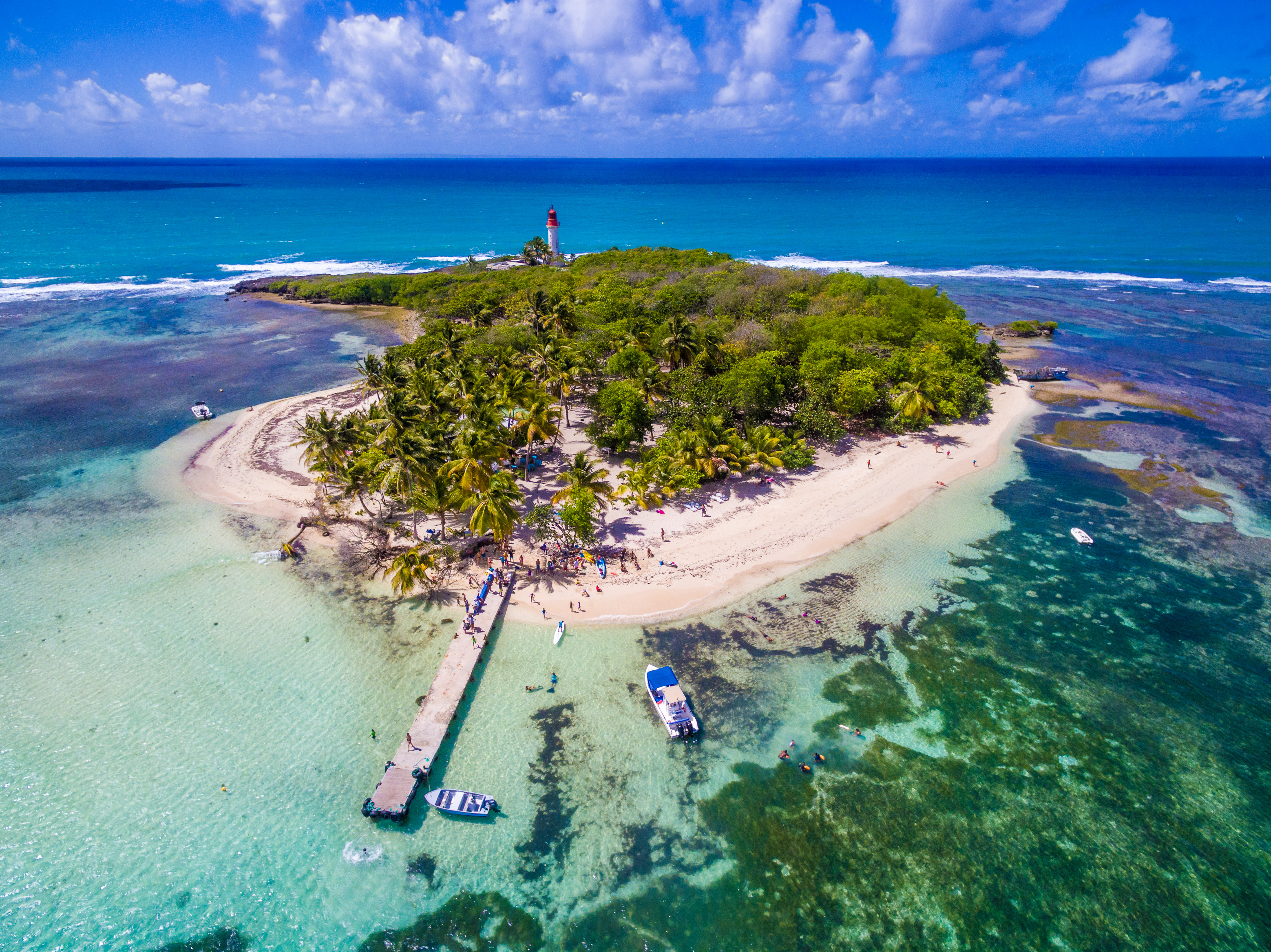 France, Caraïbes, Petites Antilles, Guadeloupe, Grande-Terre, Petit Cul-de-Sac marin, Le Gosier, vue aérienne de l'îlet Gosier // France, Caribbean, Lesser Antilles, Guadeloupe, Grande-Terre, Petit Cul-de-Sac marin, Le Gosier, aerial view of the Gosier island