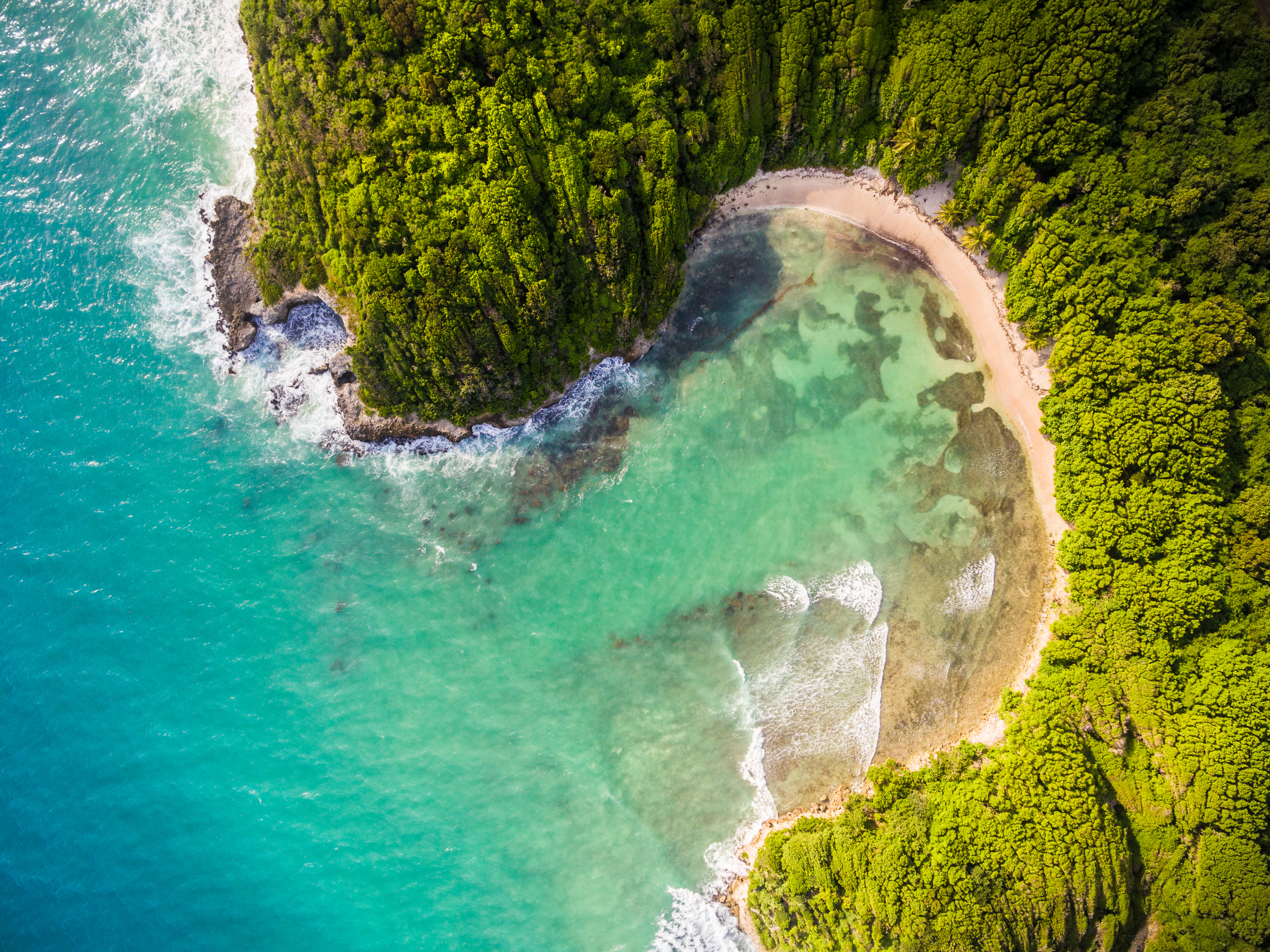 France, Caraïbes, Petites Antilles, Guadeloupe, Grande-Terre, Le Gosier, vue aérienne sur la plage de l'Anse à Jacques // France, Caribbean, Lesser Antilles, Guadeloupe, Grande-Terre, Le Gosier, aerial view on the beach of Anse à Jacques