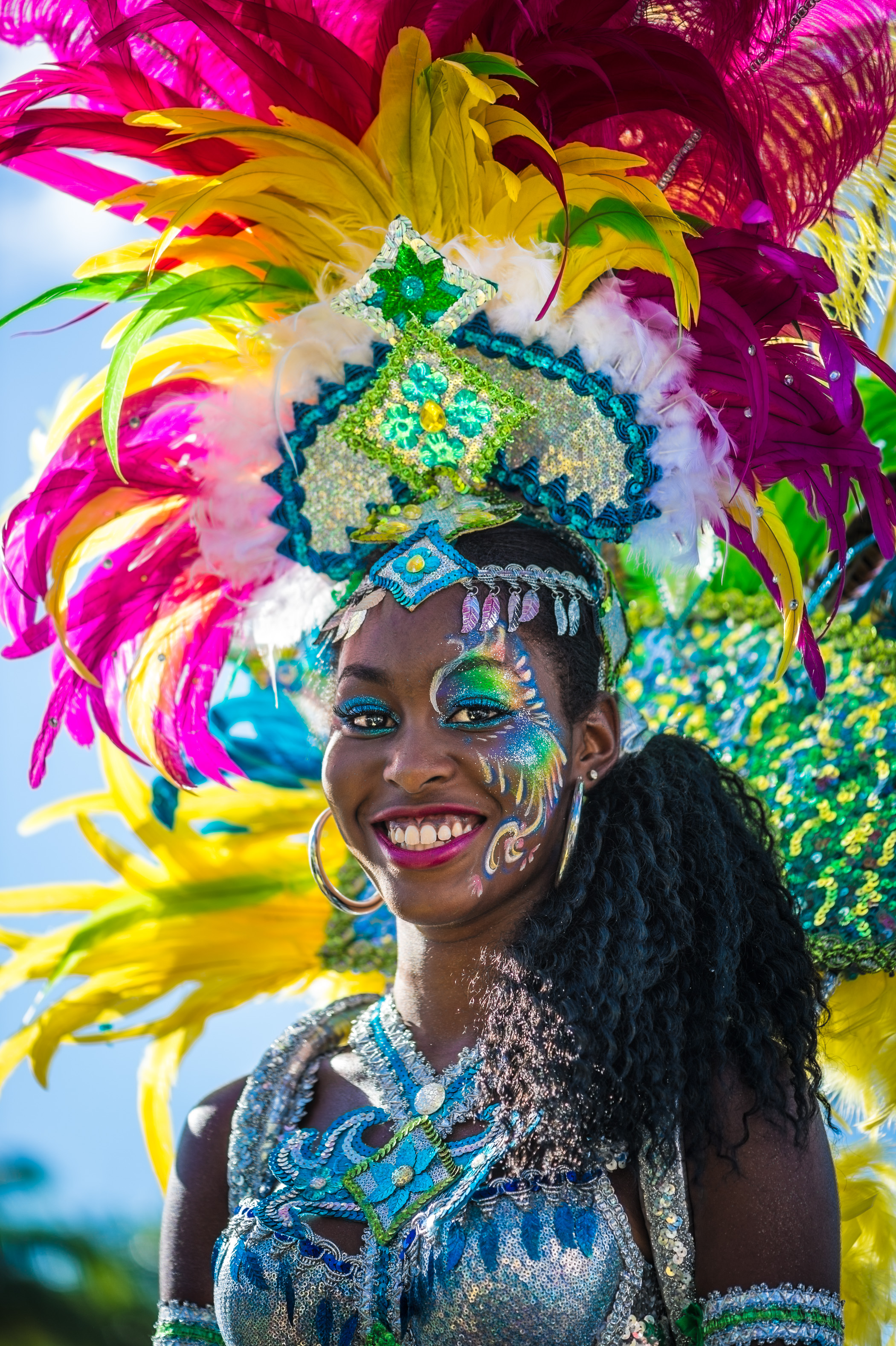 France, Guadeloupe, Grande Terre, Pointe-à-Pitre, portrait d'une danseuse lors du grand défilé de clôture des Jours Gras (USAGE PRESSE UNIQUEMENT) // France, Guadeloupe, Grande Terre, Pointe-à-Pitre, portrait of a dancer during the closing parade of Shrovetide (PRESS USE ONLY)