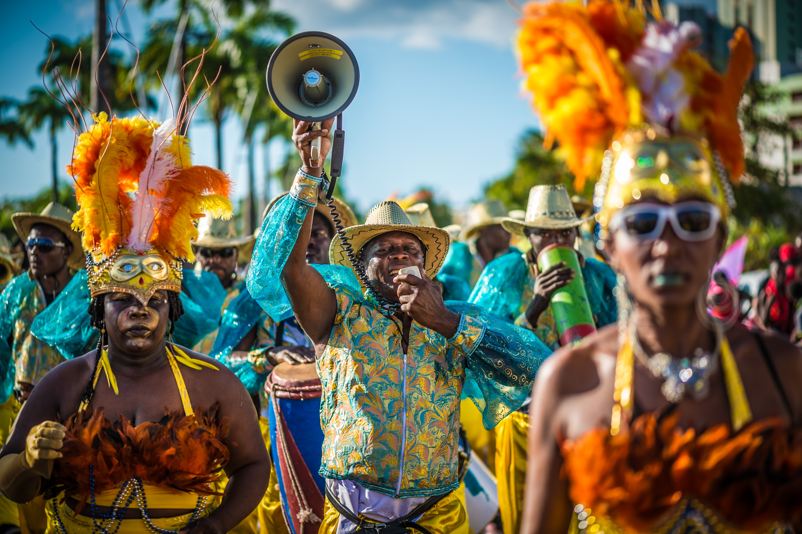 France, Guadeloupe, Grande Terre, Pointe-à-Pitre, musiciens et danseuses du groupe Tambou Ginen, lors du grand défilé de clôture des Jours Gras (USAGE PRESSE UNIQUEMENT) // France, Guadeloupe, Grande Terre, Pointe-à-Pitre, musicians and dancers of Tambou Ginen band, during the closing parade of Shrovetide (PRESS USE ONLY)