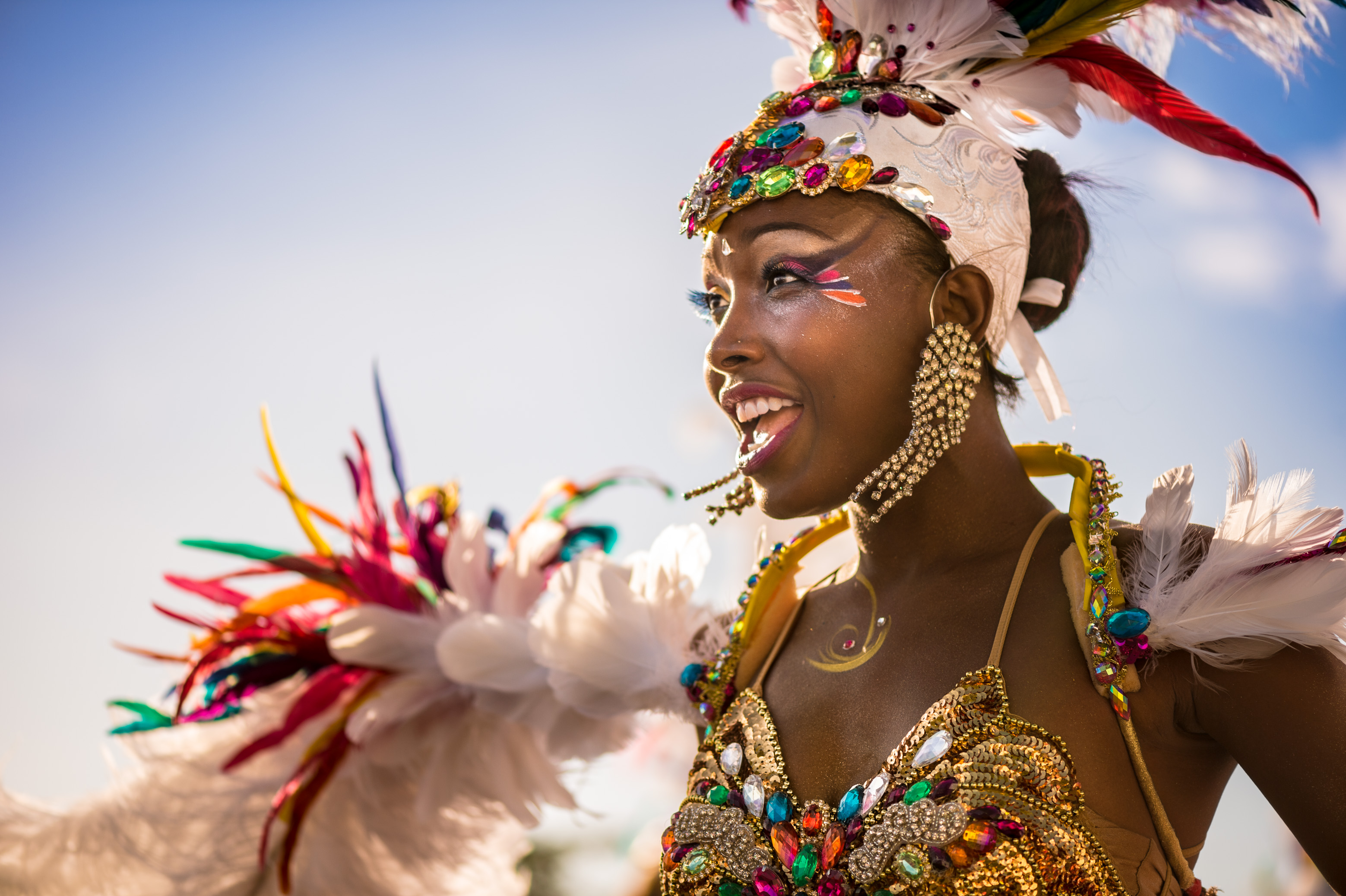 France, Guadeloupe, Grande Terre, Pointe-à-Pitre, portrait d'une danseuse du groupe Pikanga originaire de Baie-Mahault, lors du grand défilé de clôture des Jours Gras (USAGE PRESSE UNIQUEMENT) // France, Guadeloupe, Grande Terre, Pointe-à-Pitre, portrait of a dancer of Pikanga Band from Baie-Mahault, during the closing parade of Shrovetide (PRESS USE ONLY)