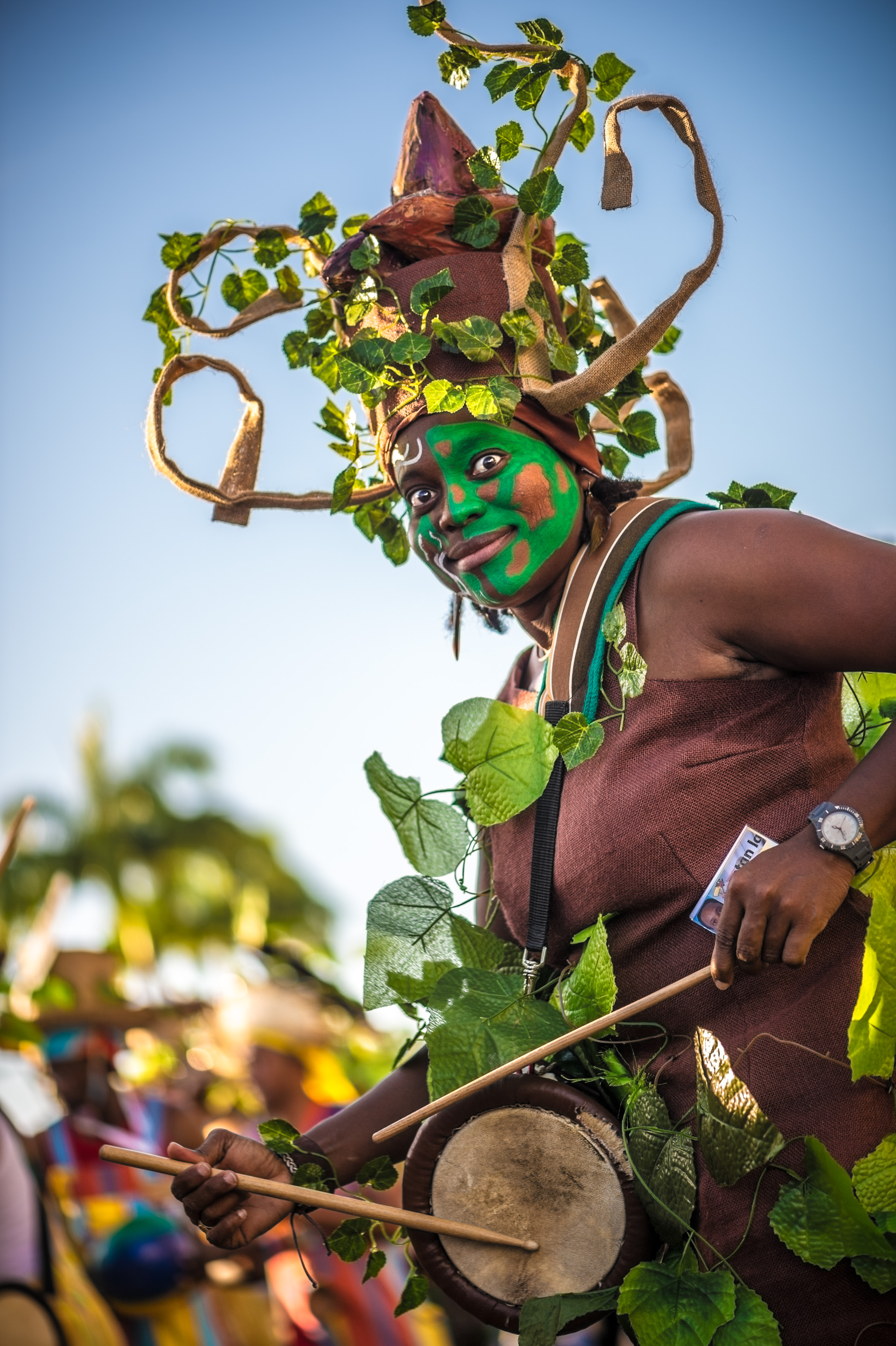 France, Guadeloupe, Grande Terre, Pointe-à-Pitre, portrait d'une musicienne du gwoup a po Restan La originaire du Gosier, lors du grand défilé de clôture des Jours Gras (USAGE PRESSE UNIQUEMENT) // France, Guadeloupe, Grande Terre, Pointe-à-Pitre, portrait of a musician of traditionnal gwoup a po Restan La band from Le Gosier, during the closing parade of Shrovetide (PRESS USE ONLY)