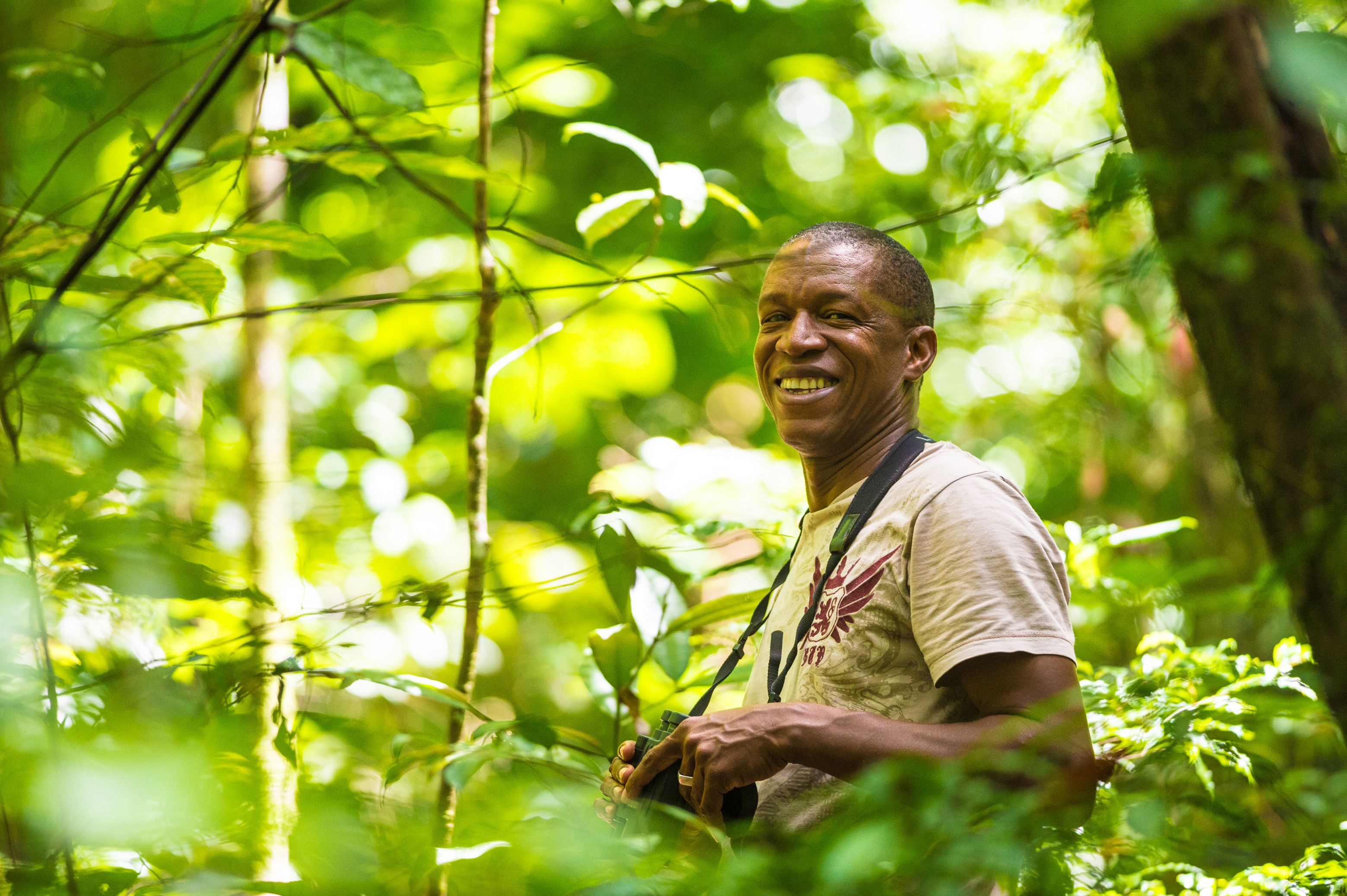 "Chercheurs dans la brume", mission scientifique d'inventaire pluridisciplinaire Itoupé II, au coeur du Parc amazonien de Guyane. Découvrez les reportages parus dans la presse magazine / Photos : Aurélien BRUSINI