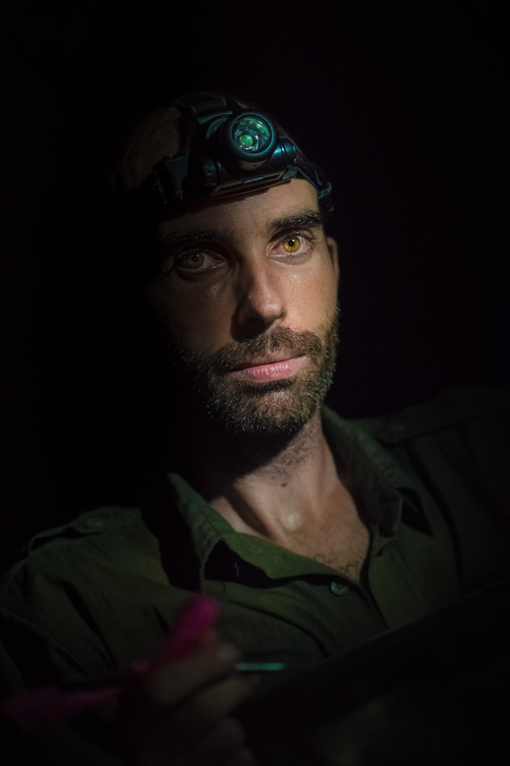 "Chercheurs dans la brume", mission scientifique d'inventaire pluridisciplinaire Itoupé II, au coeur du Parc amazonien de Guyane. Découvrez les reportages parus dans la presse magazine / Photos : Aurélien BRUSINI