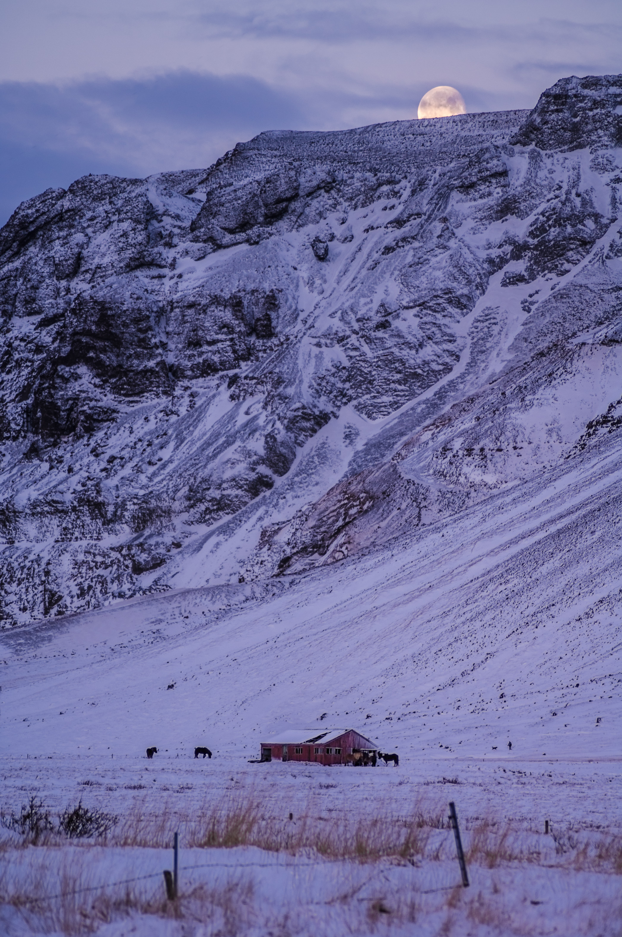 L'Islande en hiver : découvrez aussi notre "Carnet d'Islande" [édition] et le reportage paru dans Grands Reportages magazine #328 / Photos : Aurélien BRUSINI