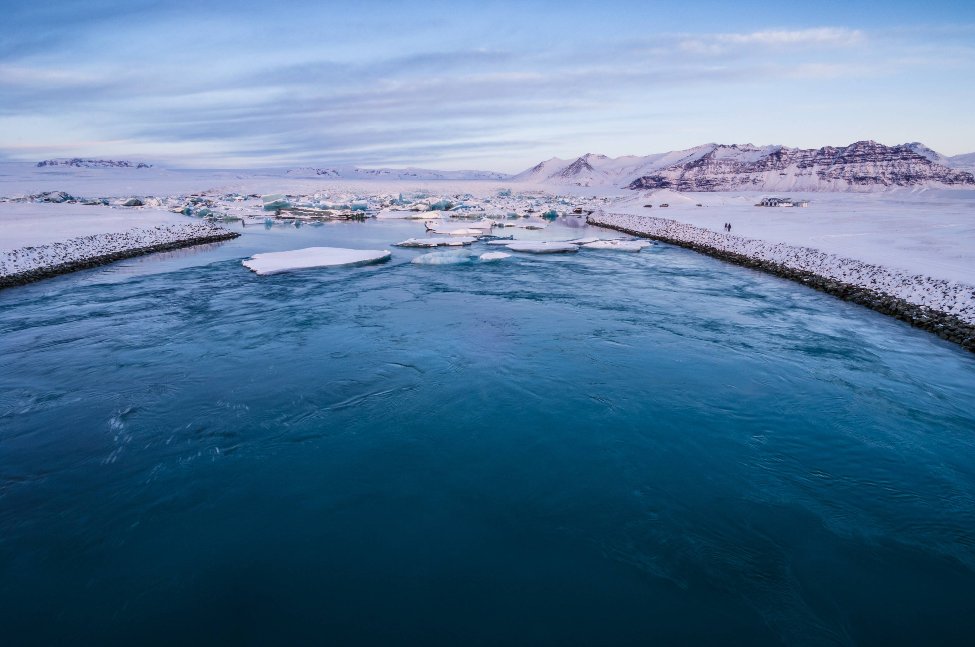L'Islande en hiver : découvrez aussi notre "Carnet d'Islande" [édition] et le reportage paru dans Grands Reportages magazine #328 / Photos : Aurélien BRUSINI