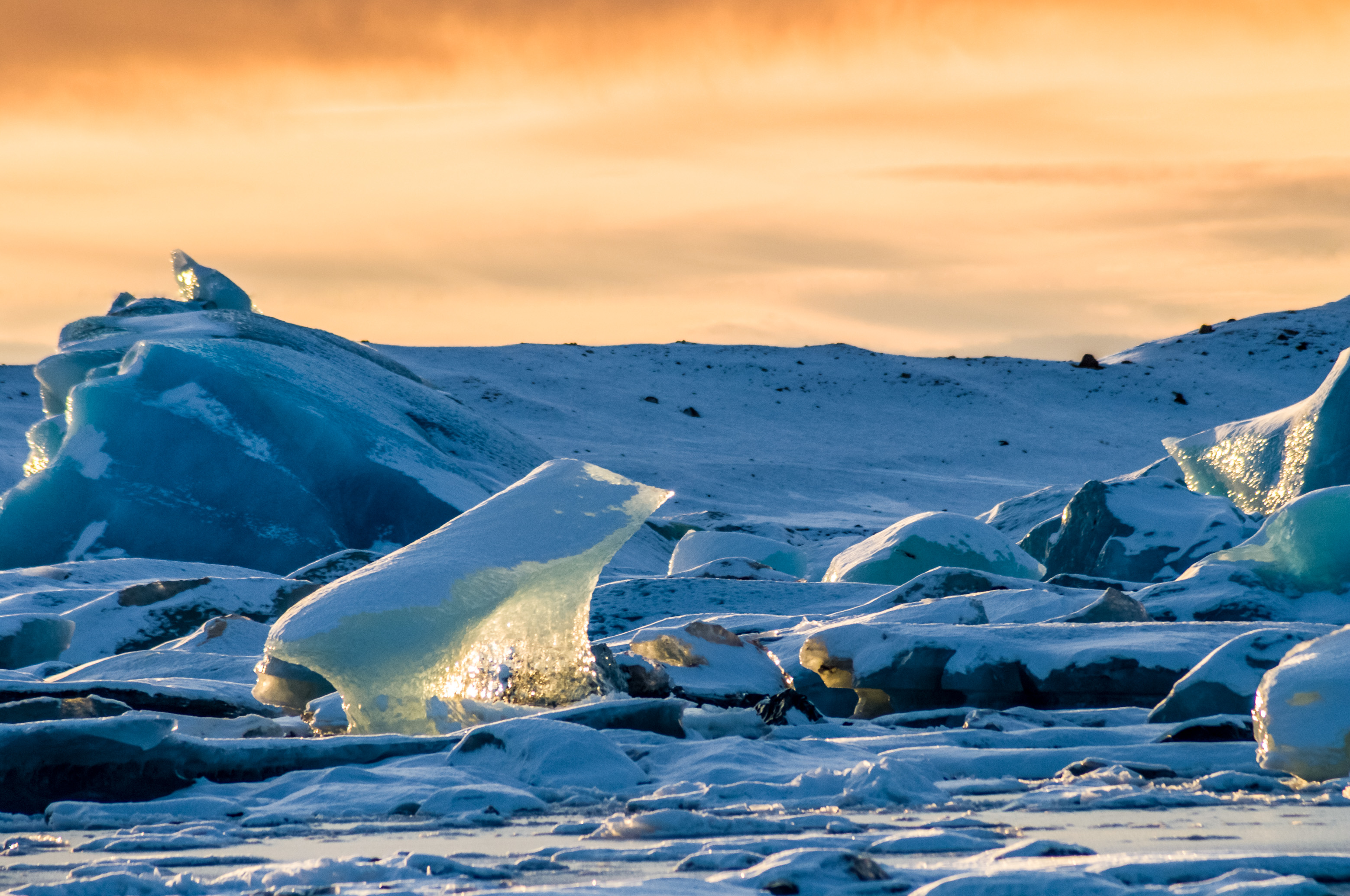 L'Islande en hiver : découvrez aussi notre "Carnet d'Islande" [édition] et le reportage paru dans Grands Reportages magazine #328 / Photos : Aurélien BRUSINI