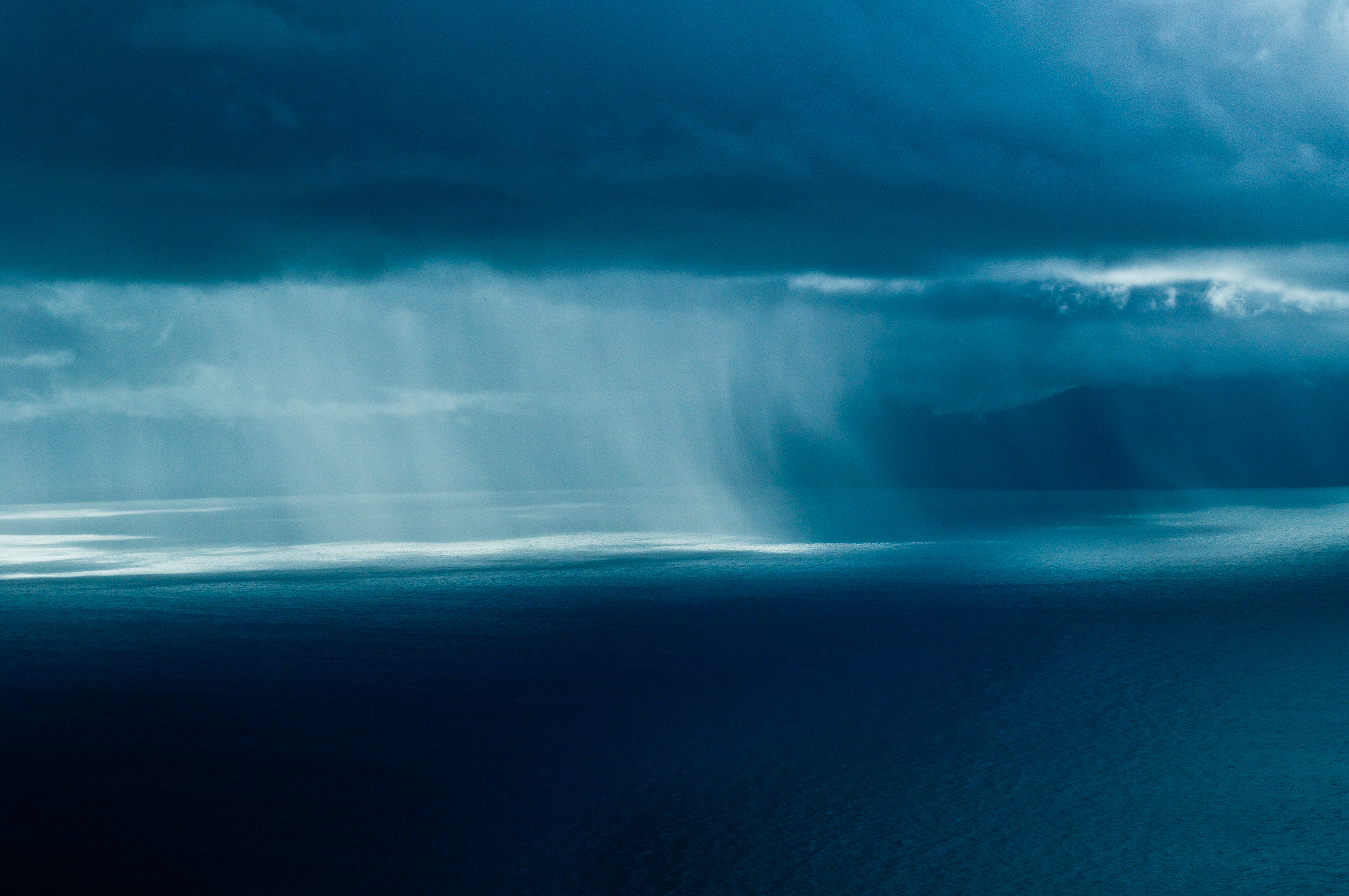 Grand écart entre les Tsingy de Bemaraha et la côte Est, lors du passage des baleines à bosse / Photos : Aurélien BRUSINI