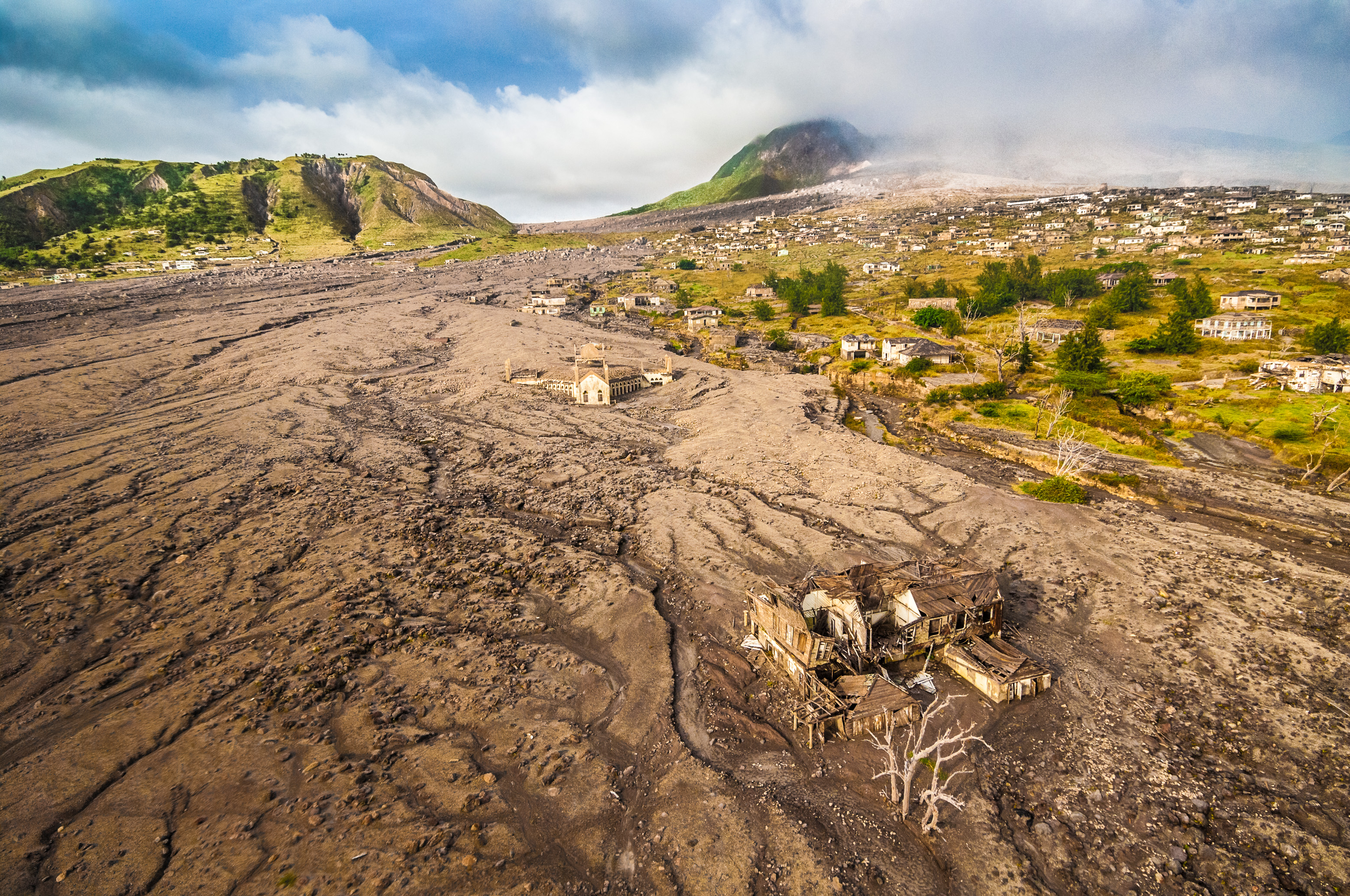 Montserrat, au rythme du volcan : découvrez aussi les reportages parus dans la presse magazine / Photos : Aurélien BRUSINI
