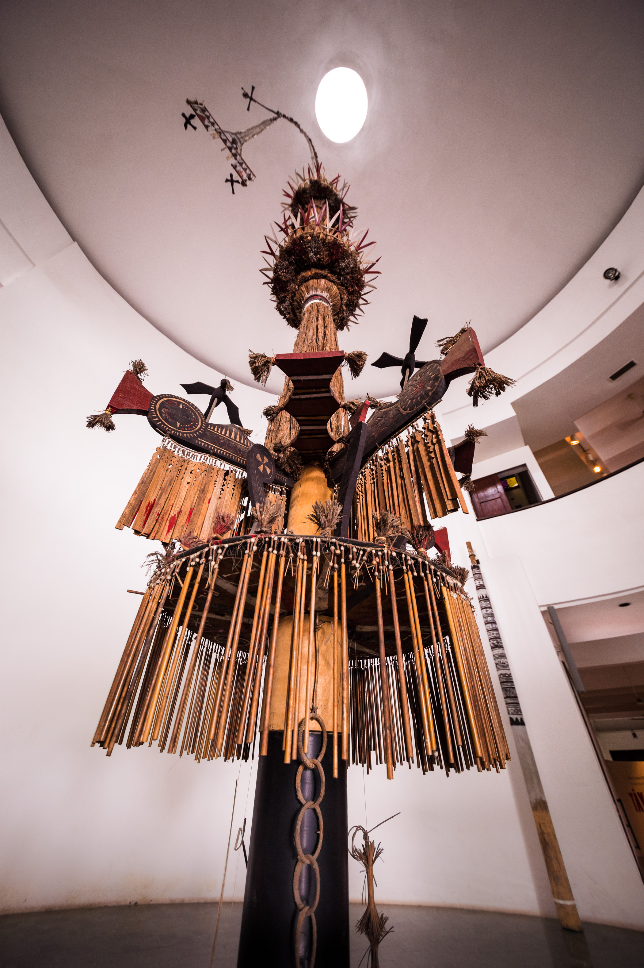 Asie du Sud-Est, capitale du Viêt Nam, delta du fleuve Rouge, ville de Hanoï, collection du Musée d'ethnologie du Việt Nam, mât du sacrifice du buffle de l'ethnie Co Tu // Southeast Asia, Vietnam's capital, Red River Delta, Hanoi, collection of the Museum of Ethnology of Vietnam, mast buffalo sacrifice of ethnic group Co Tu