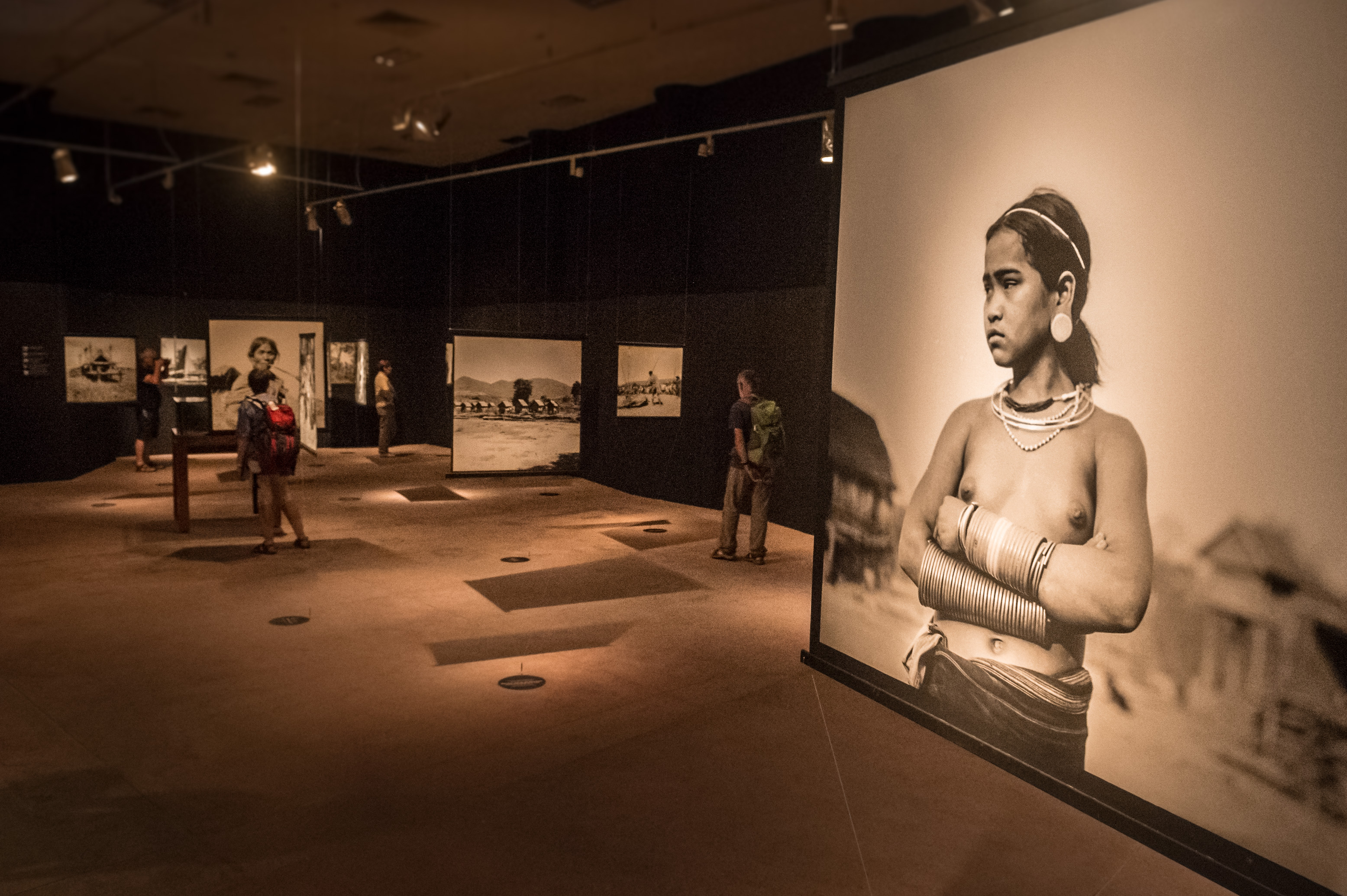 Asie du Sud-Est, capitale du Viêt Nam, delta du fleuve Rouge, ville de Hanoï, collection du Musée d'ethnologie du Việt Nam, exposition photographique sur les ethnies minoritaires // Southeast Asia, Vietnam's capital, Red River Delta, Hanoi, collection of the Museum of Ethnology of Vietnam, photographic exhibition on ethnic minorities