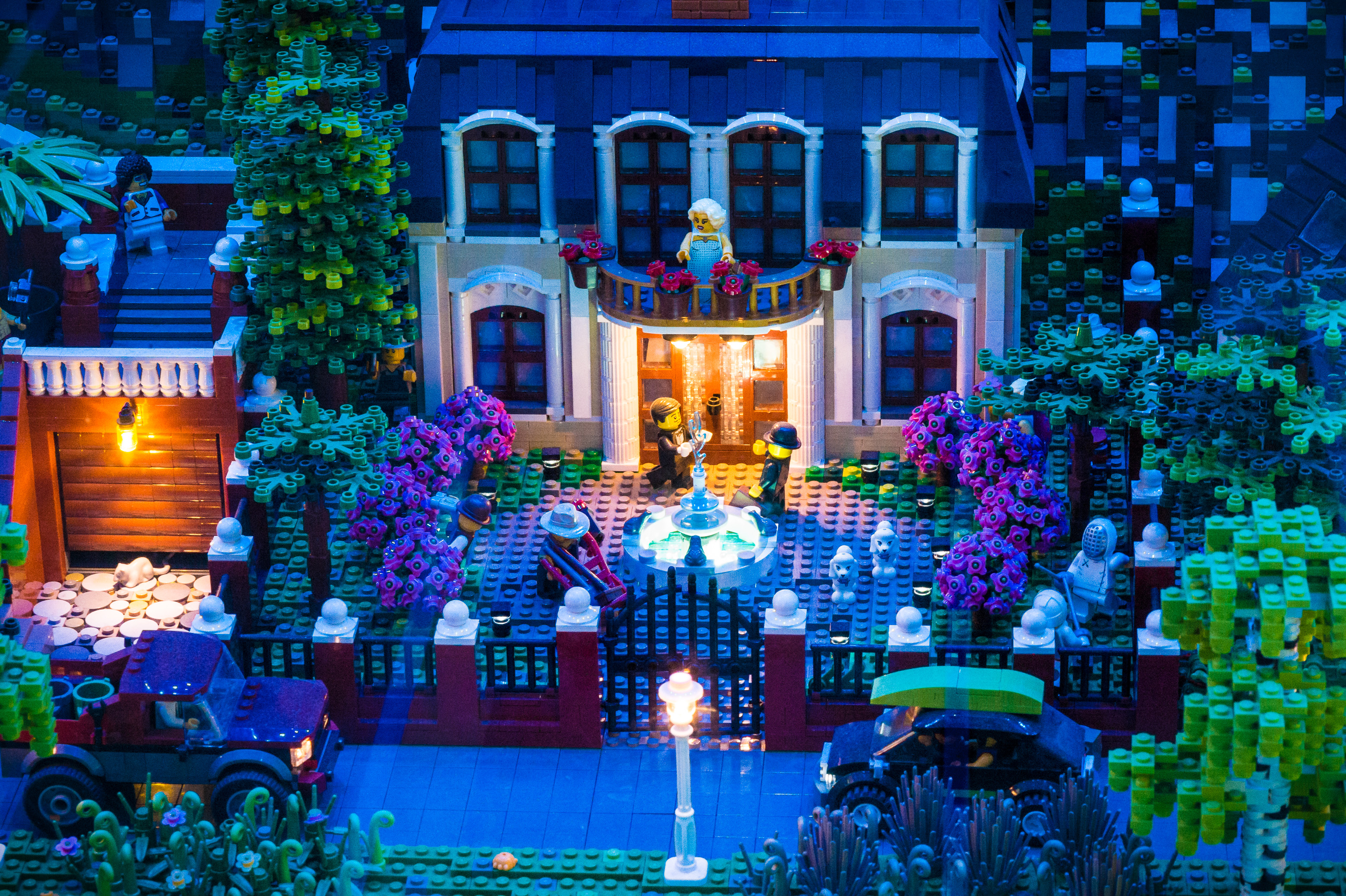 Danemark, Jutland, Billund, Lego® House est le centre d'expérimentations Lego® destiné au grand public avec 25 millions de briques à disposition sur 12 000 m2 selon six zones : la zone rouge dédiée aux compétences créatives, ici la zone verte pour développer ses compétences sociales, la zone jaune pour exprimer ses compétences émotionnelles, la zone bleue pour l'éveil des compétences cognitives, la zone des oeuvres monumentales et le musée historique en sous-sol, PR // Denmark, Jutland, Billund, Lego® House is the Lego® experimental center for the general public with 25 million bricks available over 12,000 m2 in six zones: the red zone dedicated to creative skills, here the green zone to develop social skills, the yellow zone to express emotional skills, the blue zone for the awakening of cognitive skills, the zone of monumental works and the underground historical museum, PR