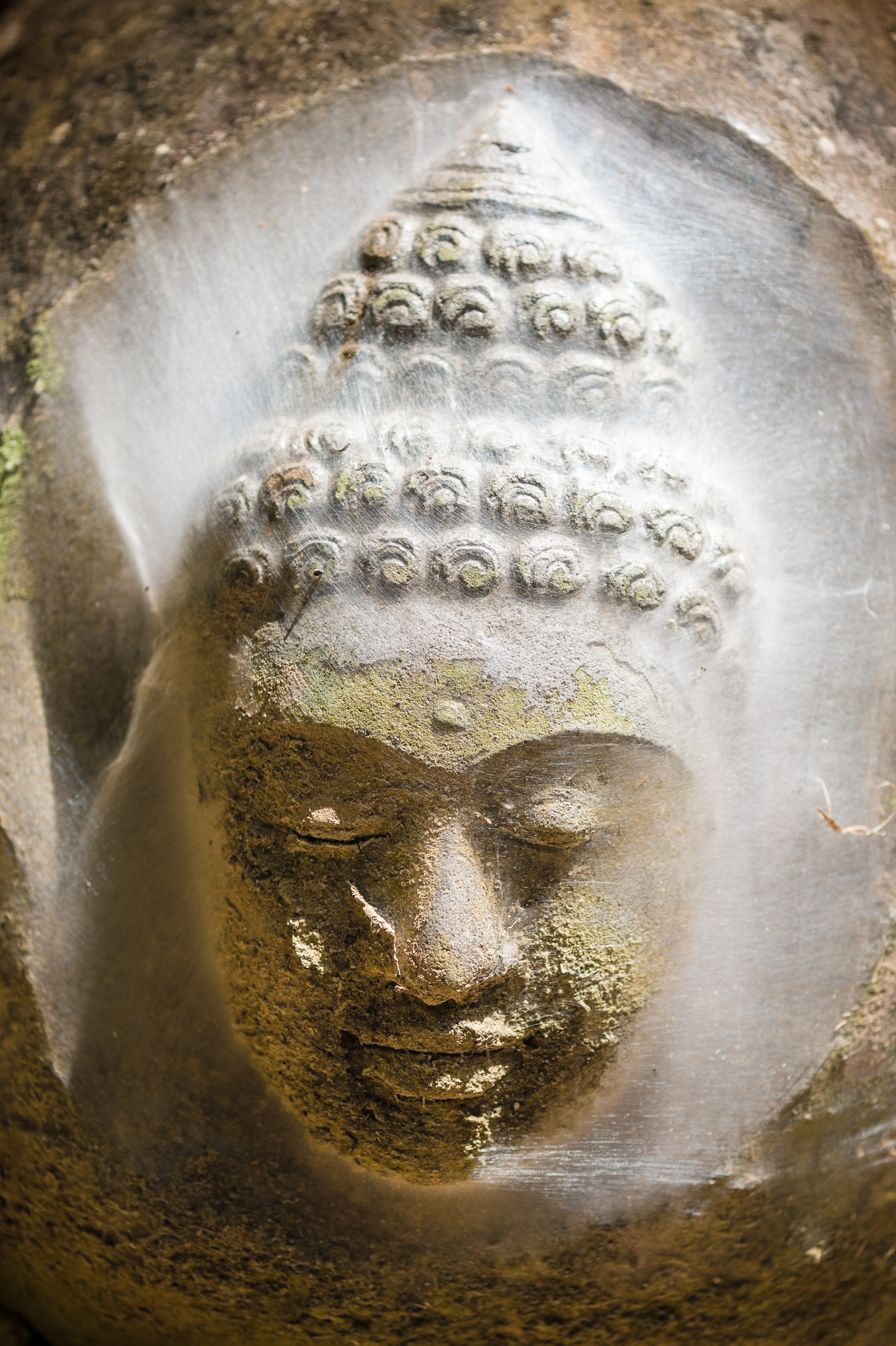France, Guyane, Kourou, Sculpture bouddhique au Wapa Lodge // France, French Guiana, Kourou, Buddhist Sculpture at Wapa Lodge